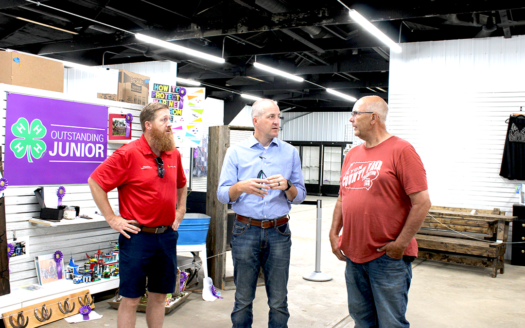 Secretary of Agriculture visits fair